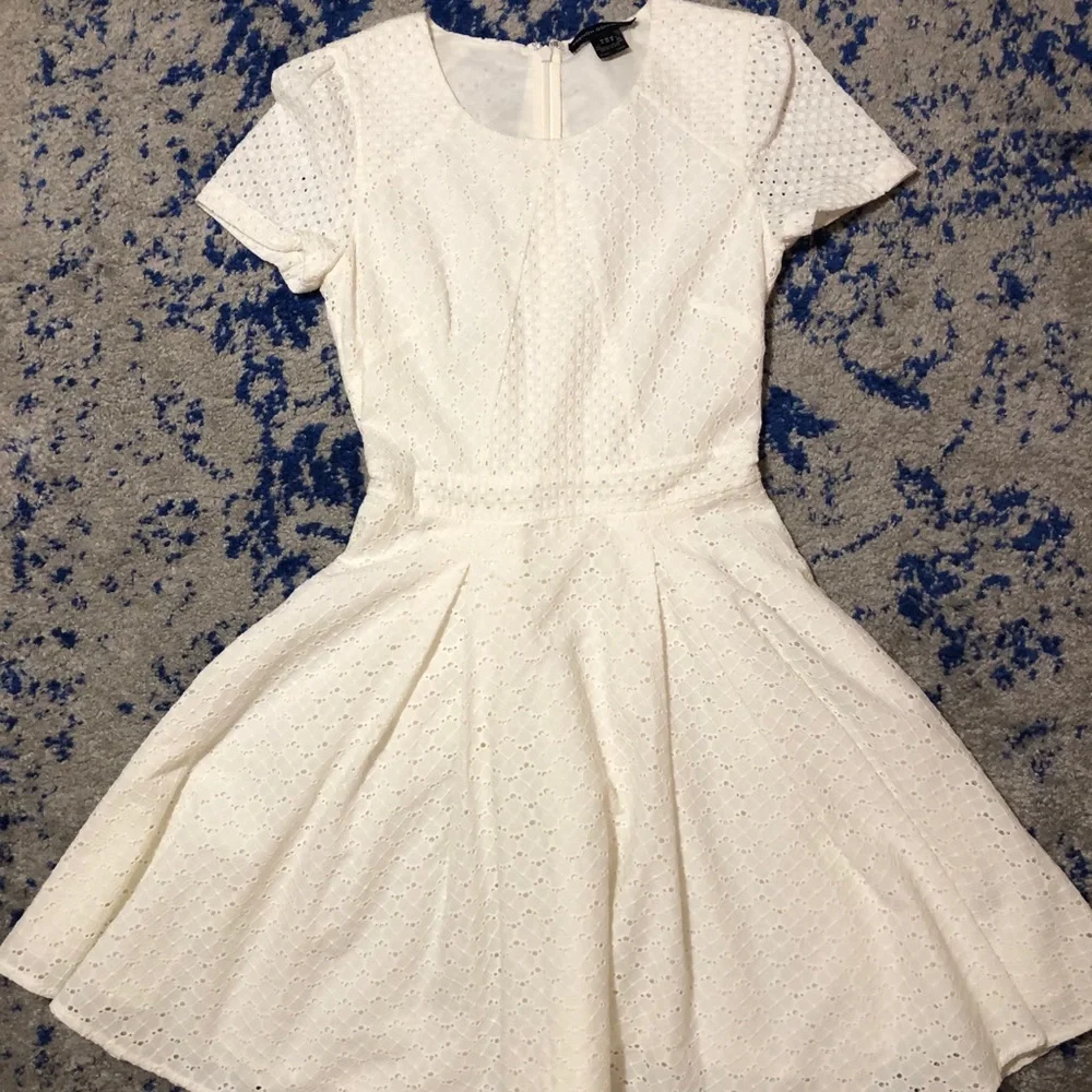French Connection White Midi Dress - Picture 5 of 8